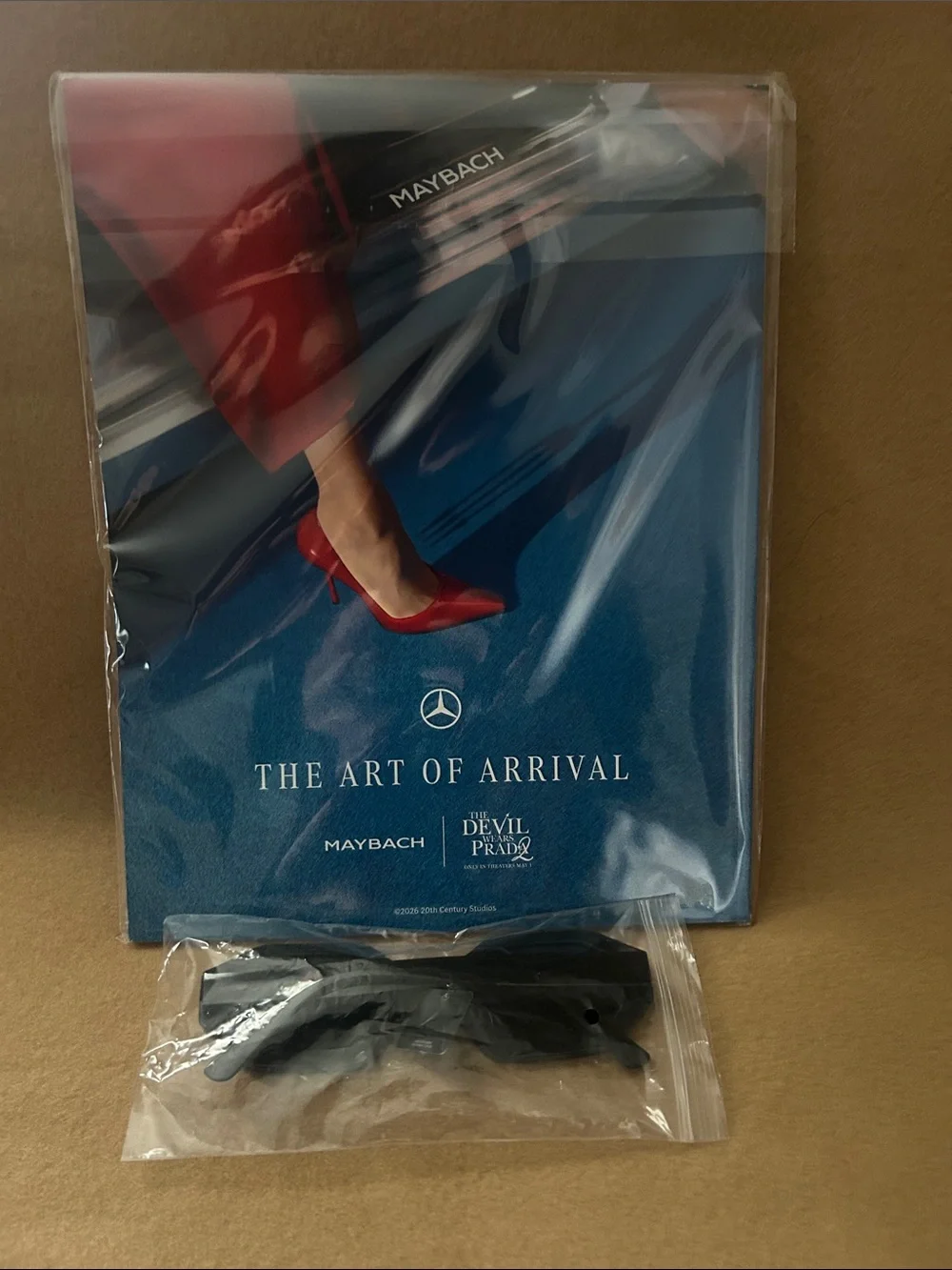 The Devil Wears Prada 2 - Movie Collectible Magazine w/Glasses - Emily Charlton - Picture 2 of 2